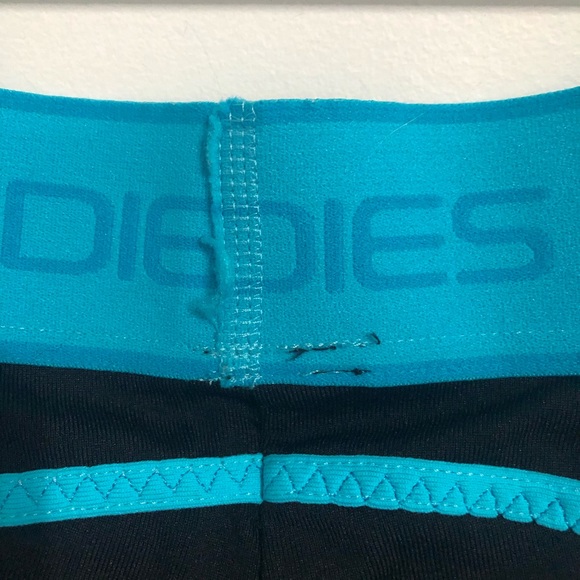 Better Bodies Contoured Workout Leggings - Picture 13 of 16